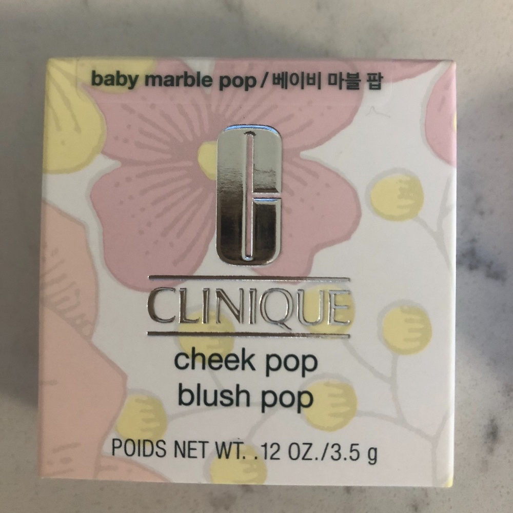 Cheek pop